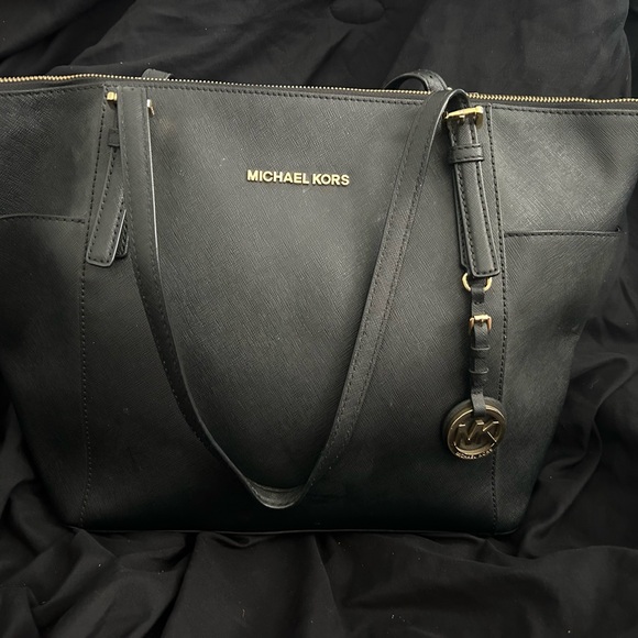 Michael Kors Charlotte Large Top Zip Top Black Tote and wallet. - Picture 4 of 11